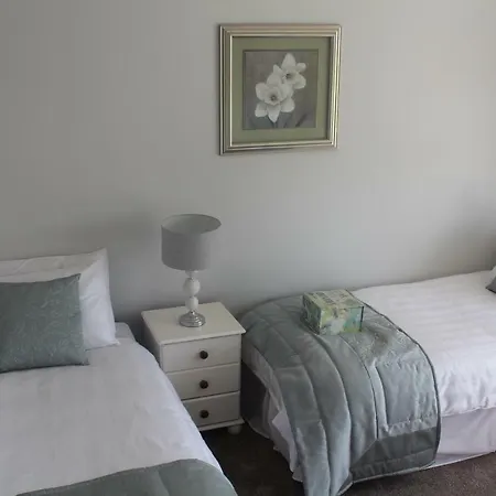 Feriehus 5 Mins Walk To - Sleeps 12 - Off Road Parking - Modern House *