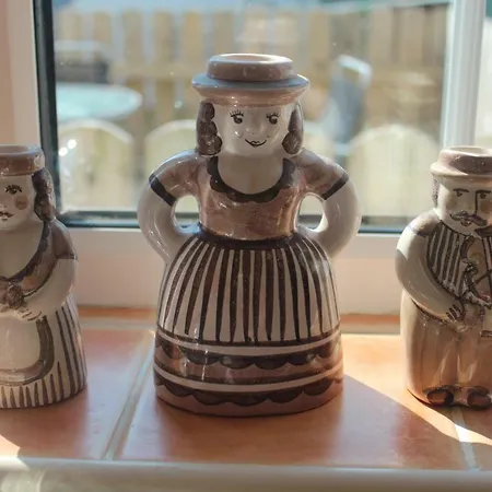 Ferienhaus 5 Mins Walk To - Sleeps 12 - Off Road Parking - Modern House Carrick on Shannon